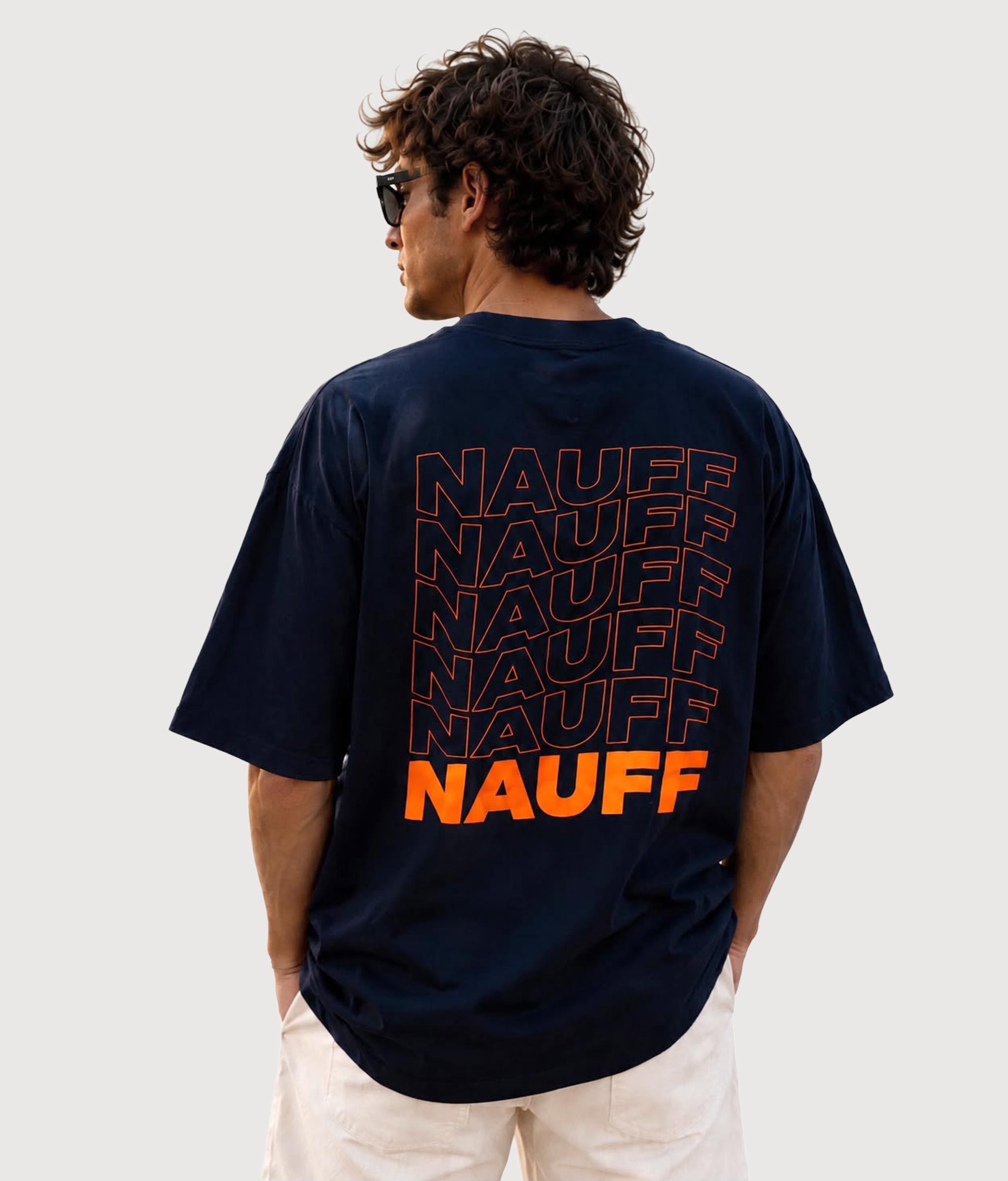 Panta Rhei T-Shirt Navy – Model trägt NAUFF Shirt, Rückansicht Panta Rhei T-Shirt Navy – Model trägt NAUFF Shirt, Rückansicht
